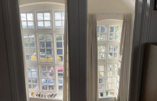 Unique Old Auction House - Photo 12