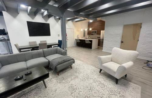 Downtown Vibes 2BR Parking Bikes - Foto 1