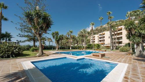 PISO EN LA PLAYA CON PISCINA - Foto 4, sunbed