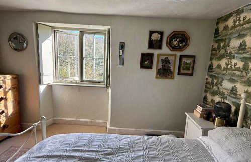 Charming Escape - Dog-Friendly Writer's Stone Cottage in the Stroud Valleys - Photo 32