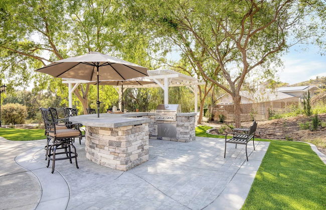 The Riesling Retreat by Avantstay Estate w/ Pool, Hottub, Putting Green & Pickle Ball Court! - Photo 19