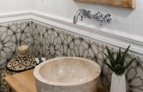 Jasmine - A Renovated Stone Building House - Foto 16