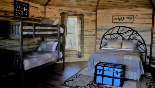 Luxury Tree House in Canton for the Best of Texas Glamping - Photo 2