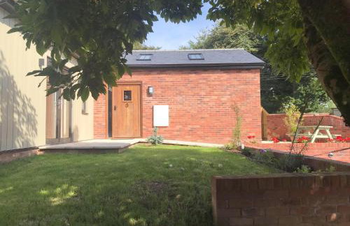 Delightful detached Cottage in Village Centre - Photo 4