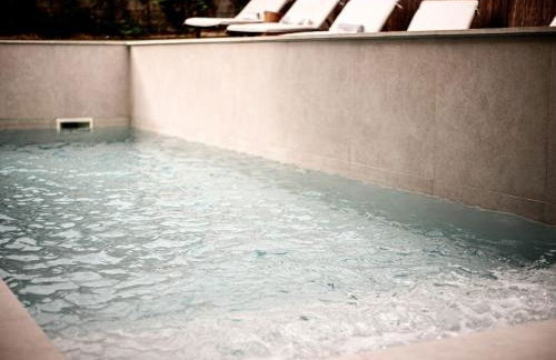 Stunning Design Villa with large private Pool 30sqm - Foto 3