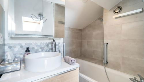 Duplex 4 pers Port de Nice avec parking - Foto 4, towels, Shower