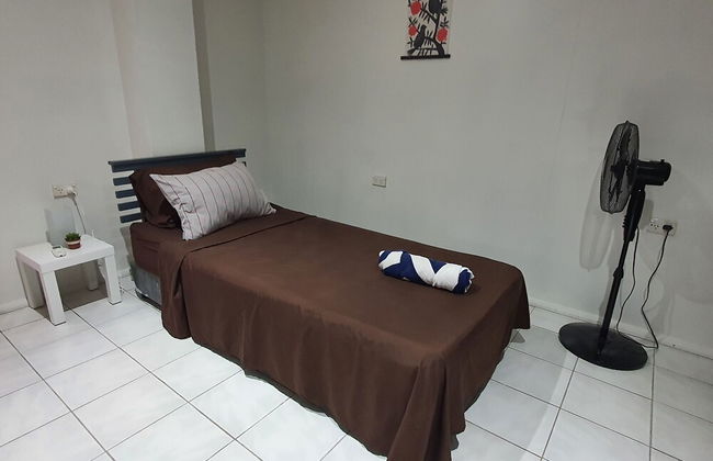 Axis Apartments - Photo 12