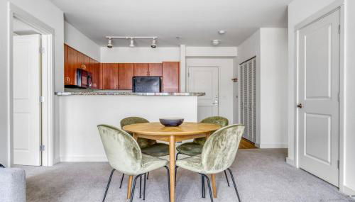 Downtown Bellevue 2BR w WD Storage nr Shops SEA-318 - Foto 5, Other