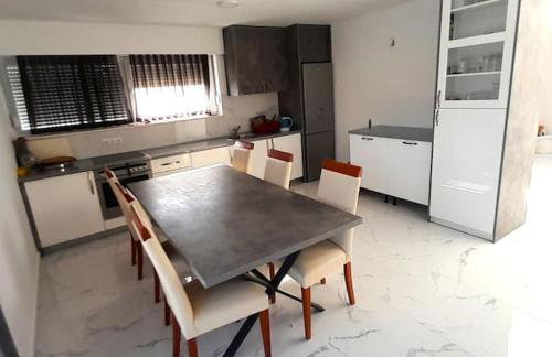 Guest House Vrsine - Photo 7