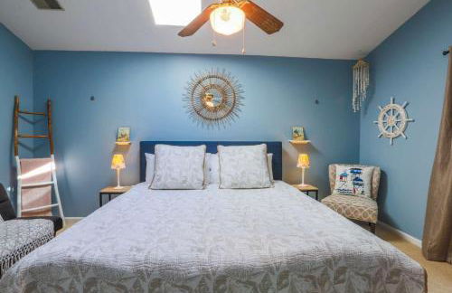 Green Whale - Photo 18