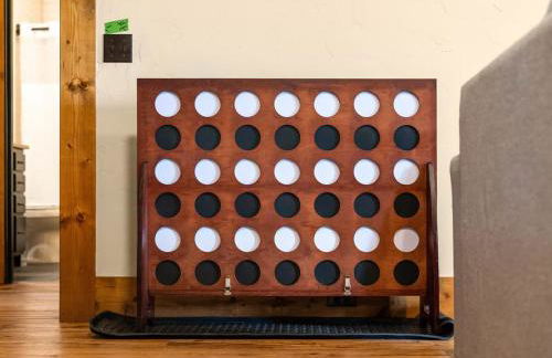 Mountain High - Hot Tub Game Room and Views - Foto 38