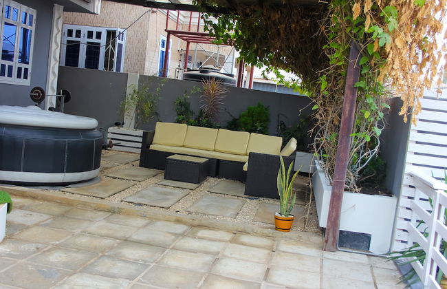 EmpireLux Middle Floor - Photo 16