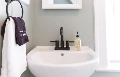 Sunny efficiency in historic home - Foto 19