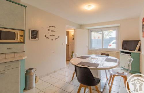 Gîte familial avec belle cour, 3 chambres, proche vignobles et activités, au calme en campagne angevine - FR-1-622-11 - Foto 5