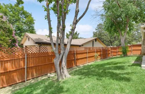 Remodeled 3 bedroom with central location Carrollton - Foto 24
