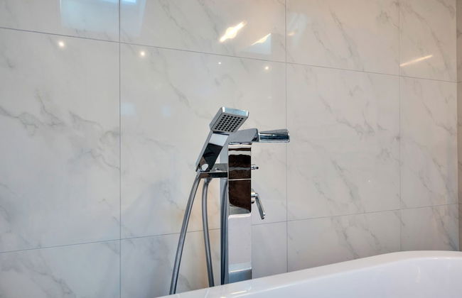 Elegant Sea-View Villa on the Northshore - Photo 42