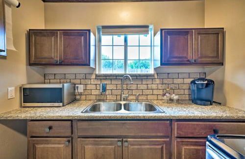 Oklahoma City Home with Yard - 5 Mi to Downtown! - Foto 9