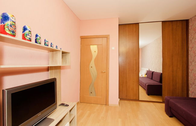 LUXKV Apartment on Yakimanka - Photo 1