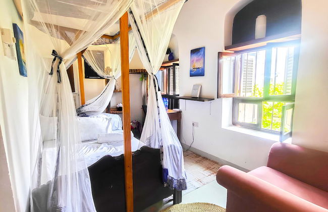 Seafarers Loft - Photo 10