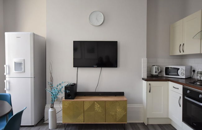 Argyle Apartments - Photo 15