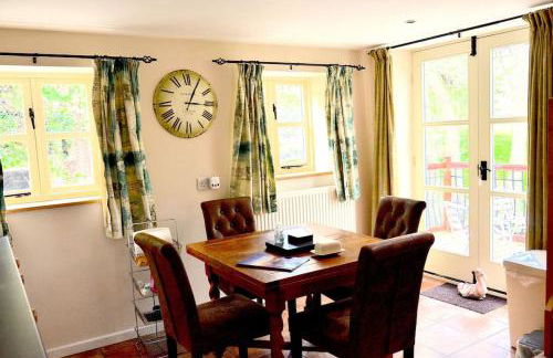 Hafannedd Cottage - riverside views - Photo 9