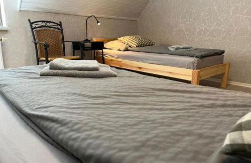 Ferienwohnung zentrale Lage Parkplatz kostenlos Grill Terrasse Fahrradraum Kromlau - Foto 26