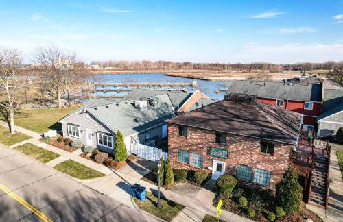 Modern Condo Central Huron Boat Basin Area - Foto 21