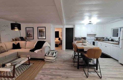 Tiki Escape w/ Amazing Mountain and Marsh Backdrop - Foto 21