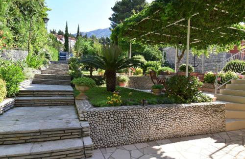 2 bedroom apartment with garden - Foto 20