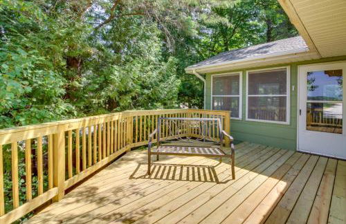 Cabin Getaway with Private Dock, Walk to Trail! - Foto 25