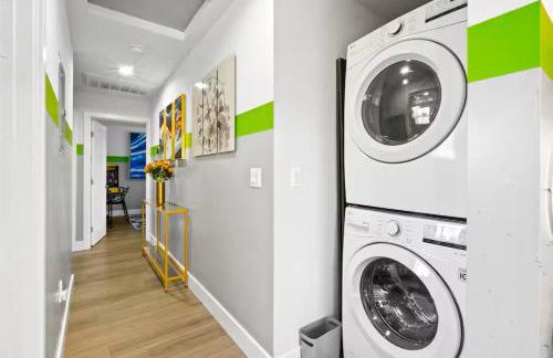 C- Vibrant and Glam NoHo Pad near U-Studios and H-Sign - Foto 8