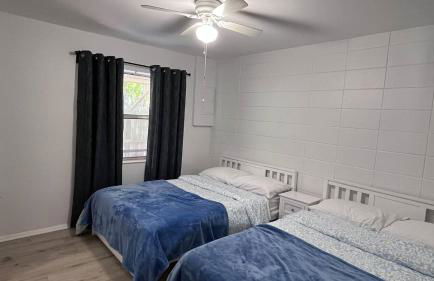 5 bedroom pool house air hockey walk to beach - Foto 29