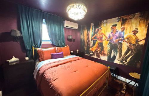 Moody Upscale Downtown Saugatuck Getaway - Foto 12