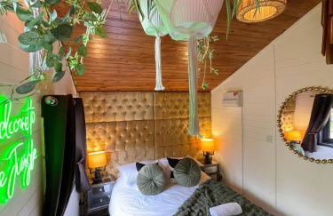 Otter 3 Lodge -Jungle Inspired -Dog Friendly -Private Hot Tub -Warminster-Bath-Salisbury - Foto 22