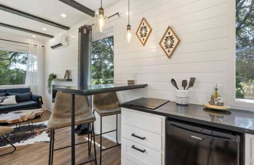 The Lonely Bull Luxury Container Home on 5 Acres - Foto 8