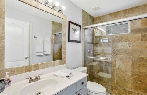 SUPERB LAKESIDE VILLA WITH PRIVATE POOL NAPLES - Foto 10