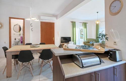 Omalia Apartment - Photo 17