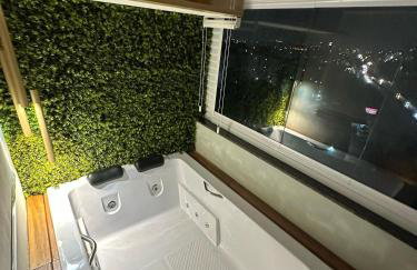 Refúgio romântico com Jacuzzi só sua! Espumante de cortesia! - Photo 16