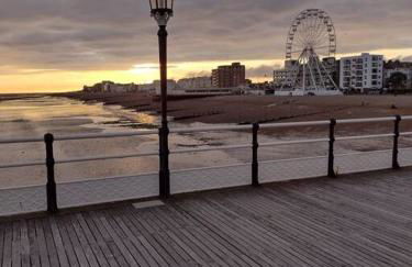 Cute Studio with kitchen, patio and free parking - Foto 2