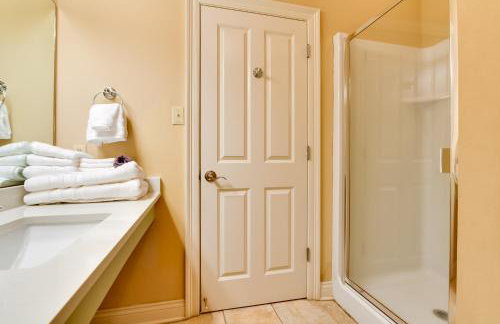 Springfield Studio Rental w/ Golf Course View! - Foto 18