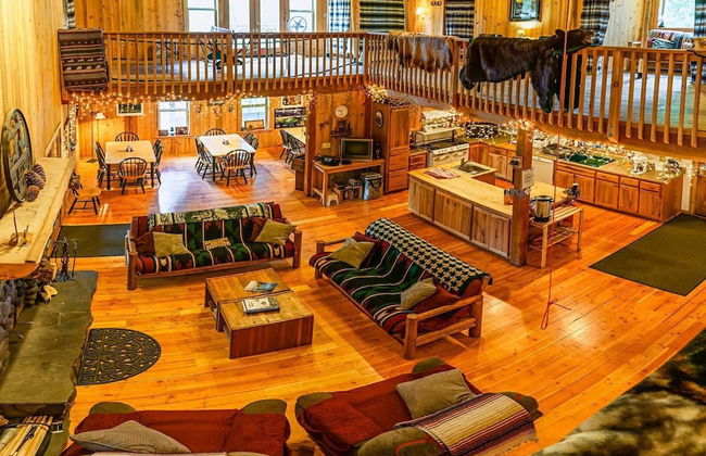 Sun Mountain Ranch Bunkhouse - Near Crater Lake - Foto 2