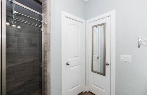 "The Ocean Aire" , 30 secs from the sand! - Photo 21