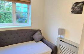 Pool, drinks and a hot tub! - Photo 22