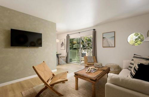 Private Balcony and Coastal Escape - Foto 17