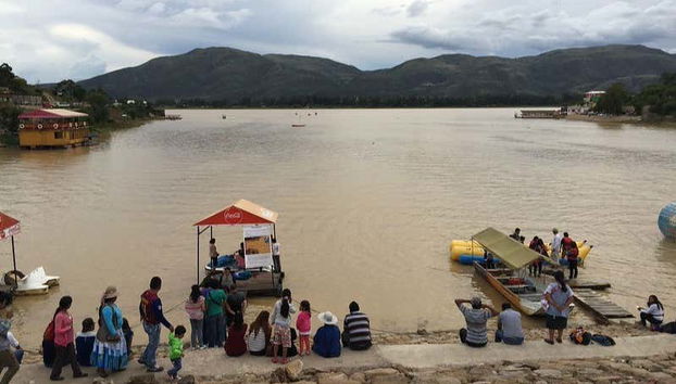 Laguna artificial de Angostura