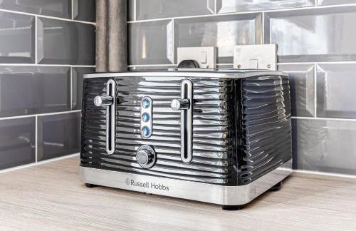 Spacious Bedford House Sleeps 5 Superfast WiFi Free Parking - Foto 21