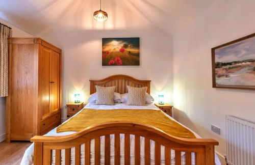 Finest Retreats - South Downs Lodge - Photo 12