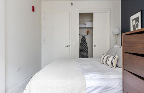 Loop 1BR w Pool Gym nr Financial District CHI-251 - Photo 10