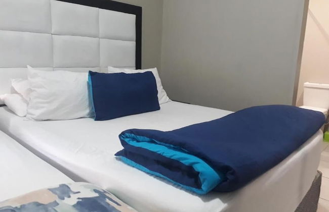 Central Sandton Apartment - Photo 5