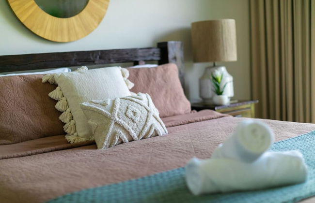 Water-front Paradise Pool - BBQ - Balcony Dining - Foto 25